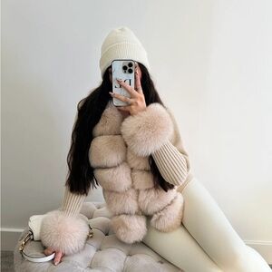Chic Cream Fur-Trimmed Cardigan  with Beanie